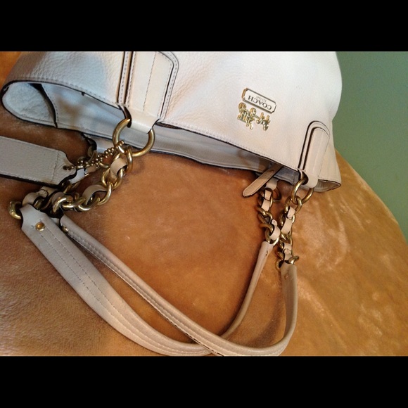 Coach - Picture 6 of 8